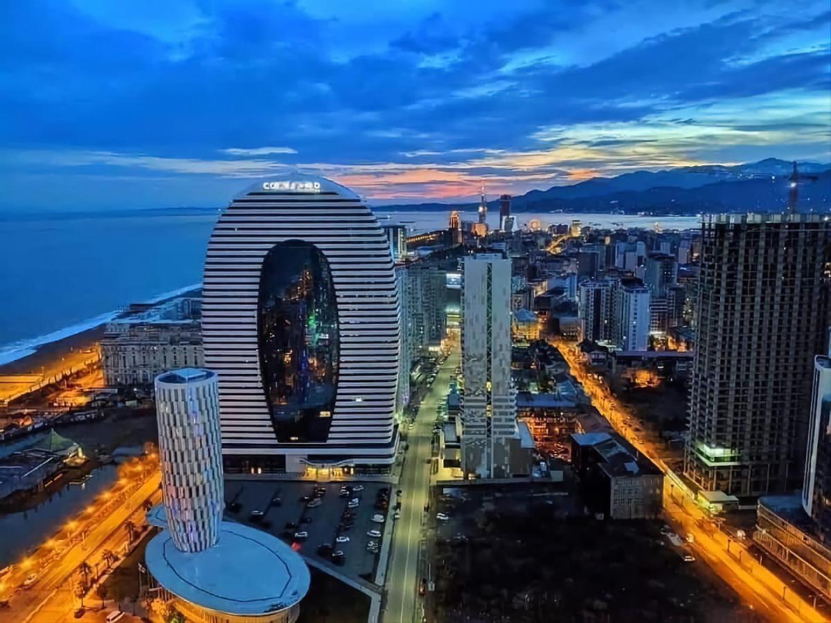 Holiday Apartments Батуми Экстерьер фото