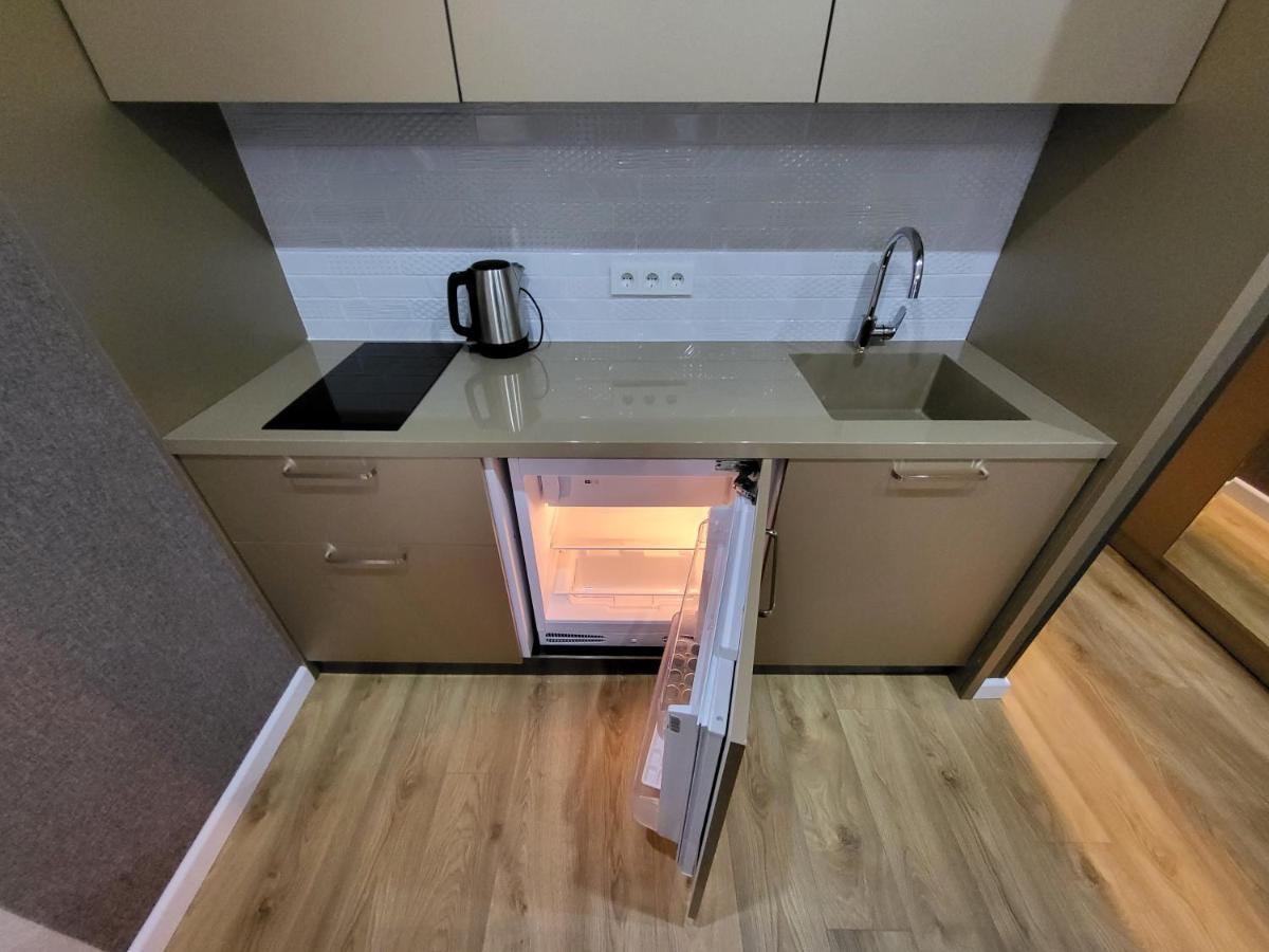 Holiday Apartments Батуми Экстерьер фото
