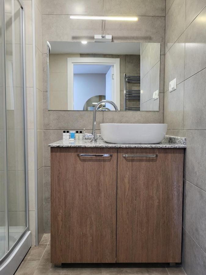 Holiday Apartments Батуми Экстерьер фото